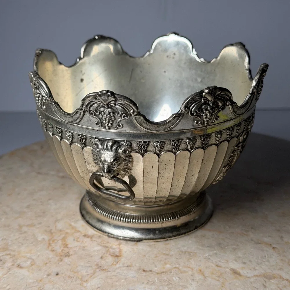 Vintage Silverplate Ornate Lion Head Grape Vine Scalloped Footed Bowl Silver 6